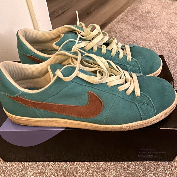 Nike Other - Men’s Nike Air Classic SB in Emerald and Clay
